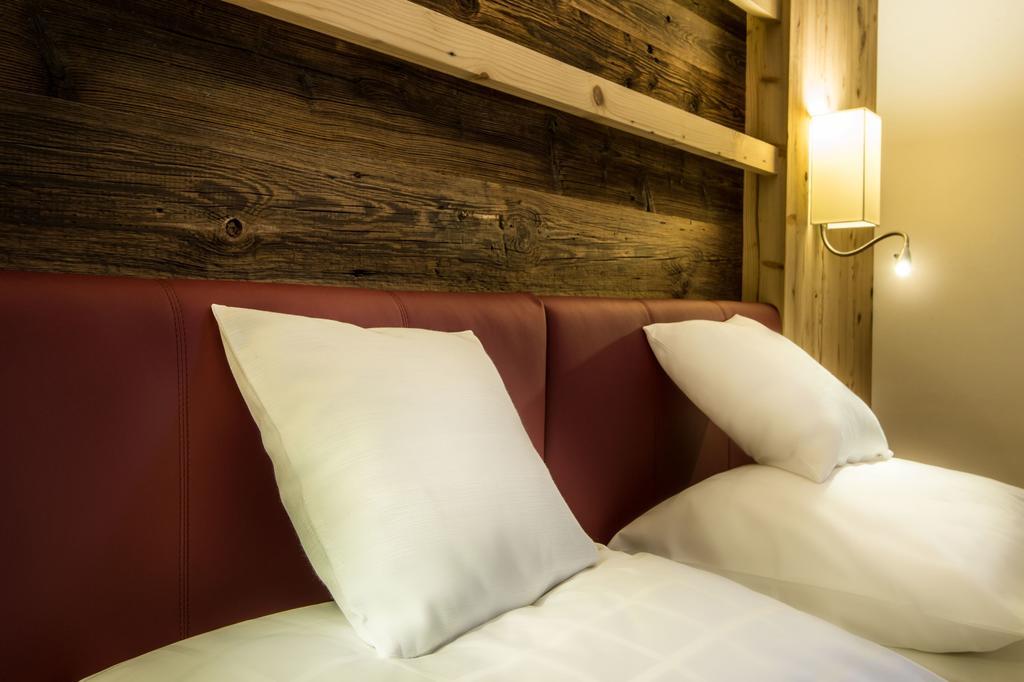 Albergo Posta Pederoa La Valle Esterno foto