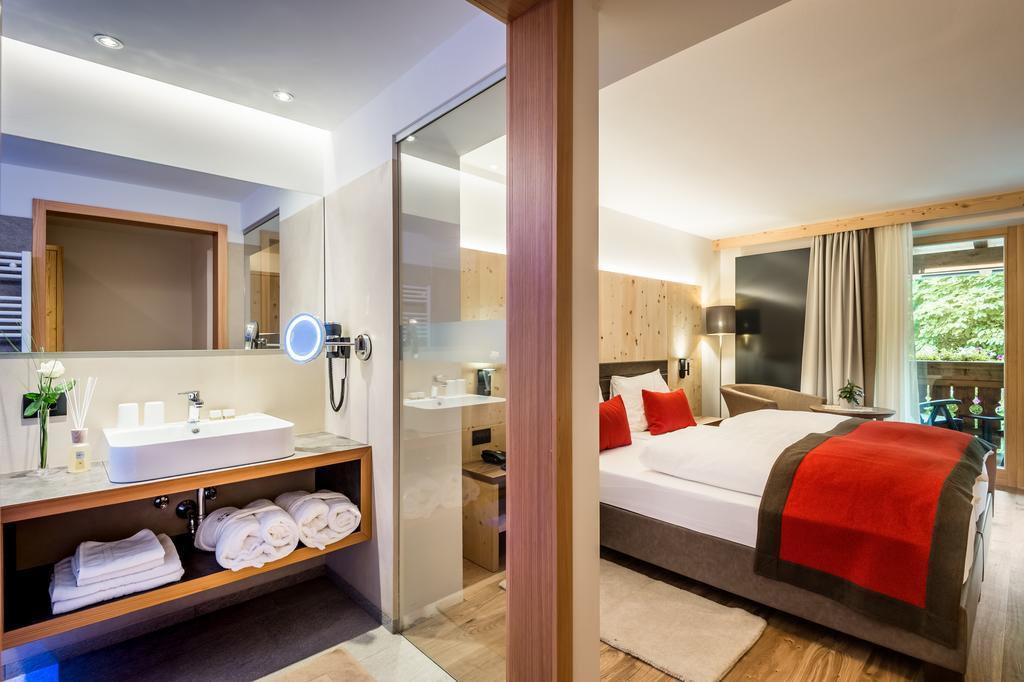 Albergo Posta Pederoa La Valle Esterno foto