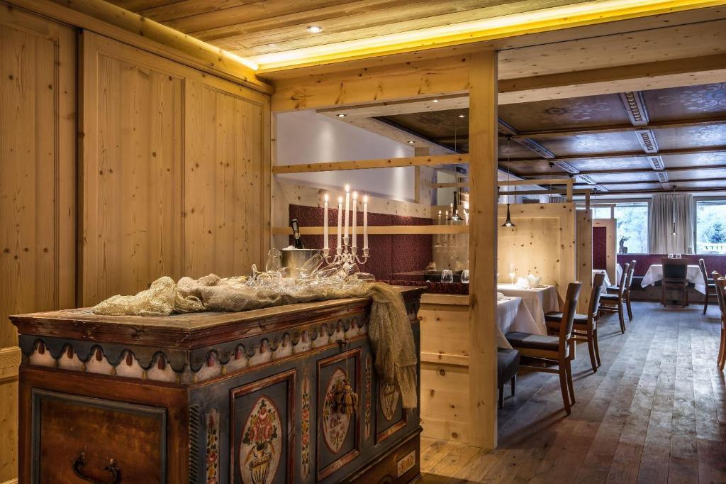 Albergo Posta Pederoa La Valle Esterno foto