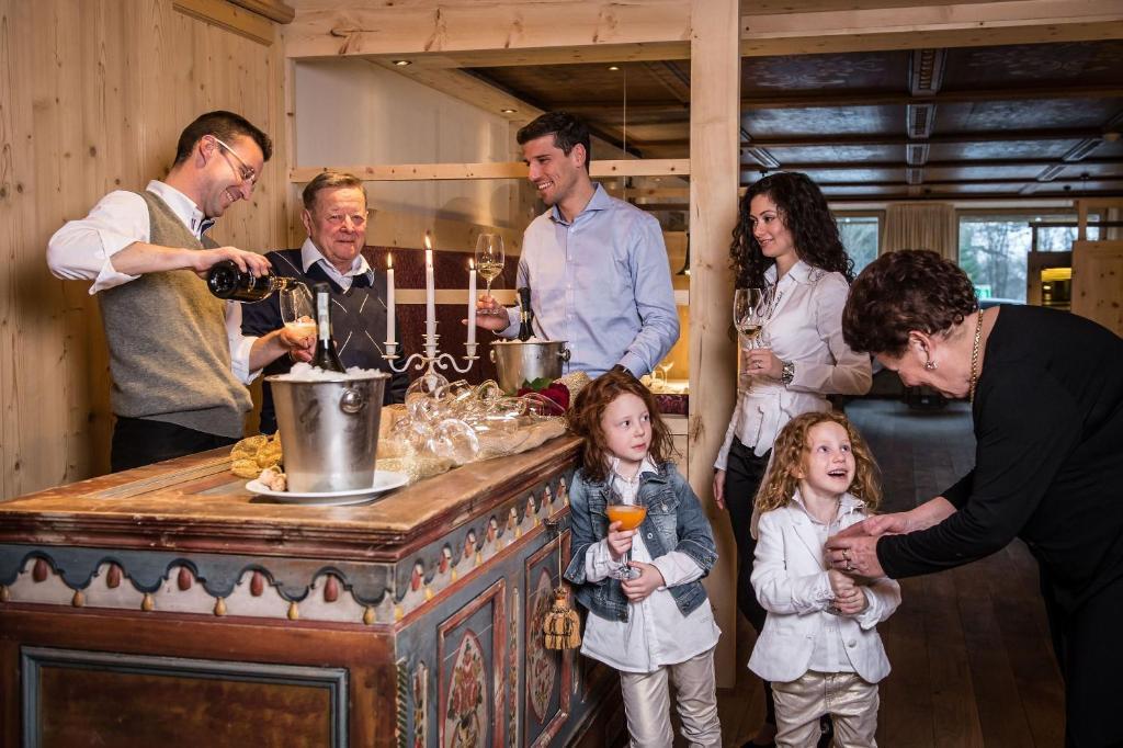 Albergo Posta Pederoa La Valle Esterno foto