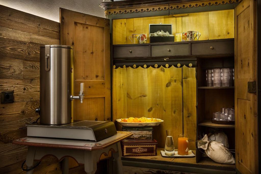 Albergo Posta Pederoa La Valle Esterno foto