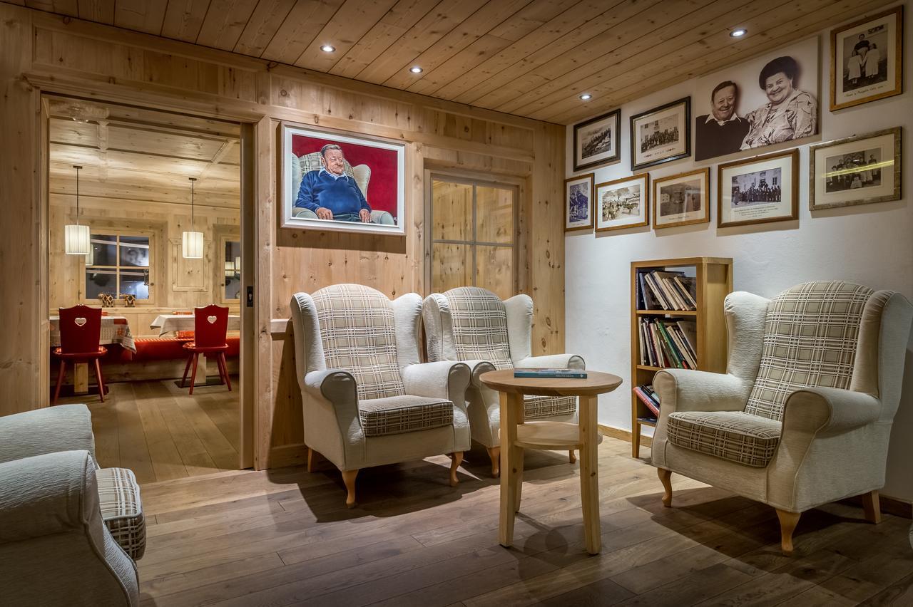 Albergo Posta Pederoa La Valle Esterno foto